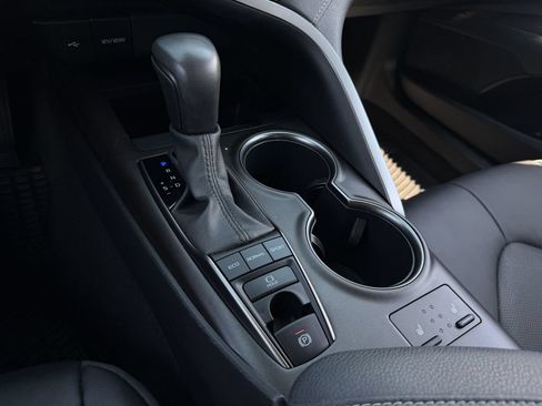 Used 2024 Toyota Camry XSE FWD image 19