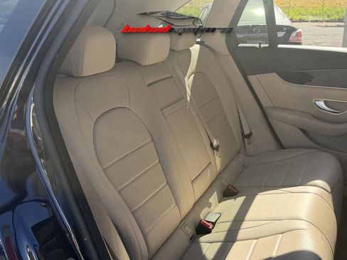 Used 2019 Mercedes-Benz GLC 300 4MATIC image 28