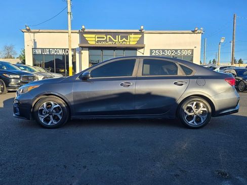 Used 2019 Kia Forte LXS FWD image 11