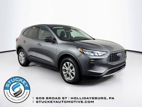 Used 2025 Ford Escape Active AWD/4WD image 1