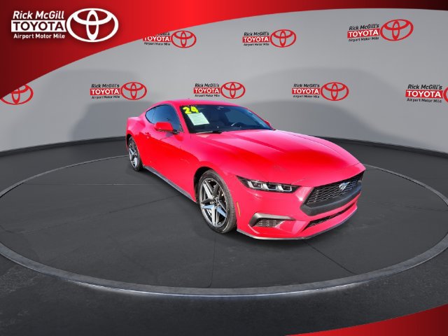 Used 2024 Ford Mustang Coupe RWD image 2