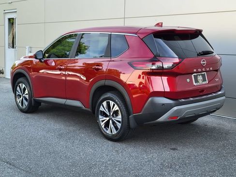 Used 2023 Nissan Rogue SV FWD image 3