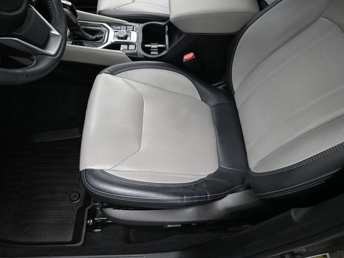 Used 2019 Subaru Forester Limited w/ Popular Package #3 image 10