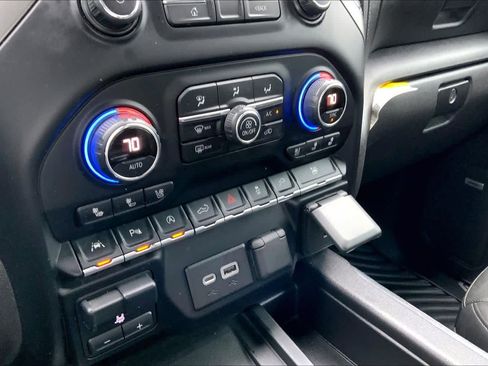 Used 2020 Chevrolet Silverado 1500 LTZ w/ LTZ Texas Edition RWD image 35