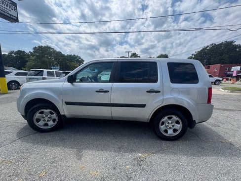Used 2015 Honda Pilot LX image 9