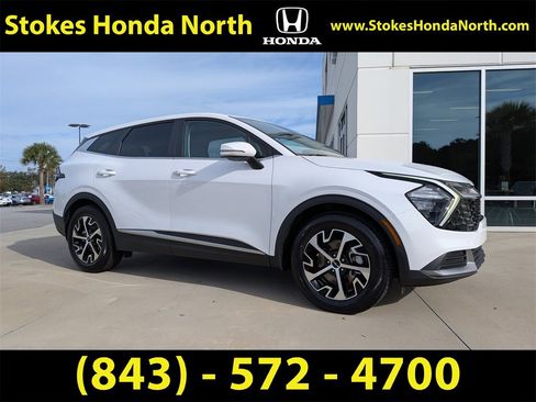 Used 2023 Kia Sportage EX image 2