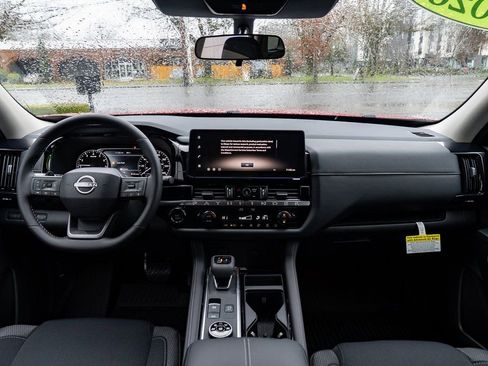 New 2026 Nissan Pathfinder SV image 10