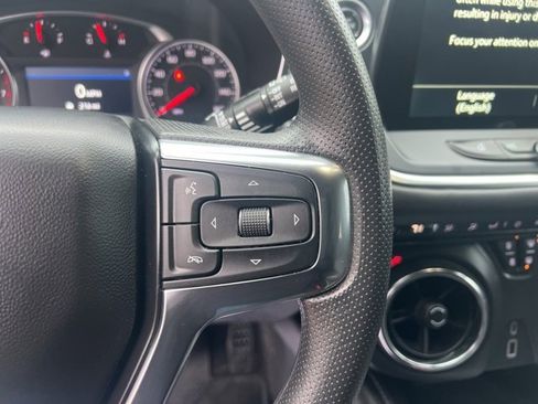 Used 2025 Chevrolet Blazer LT w/ Convenience Package image 27