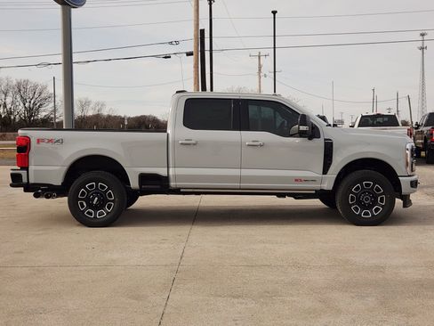 New 2026 Ford F250 Platinum image 29