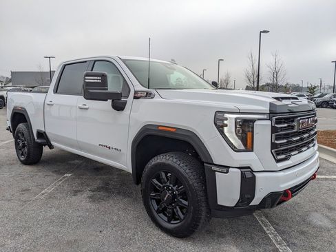 Used 2025 GMC Sierra 2500 AT4 image 18