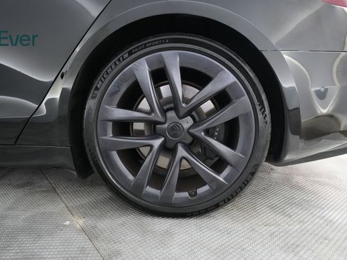 Used 2022 Tesla Model S Plaid AWD/4WD image 9