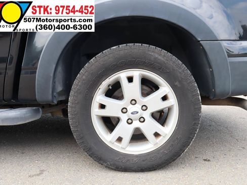Used 2007 Ford Explorer Sport Trac XLT AWD/4WD image 19