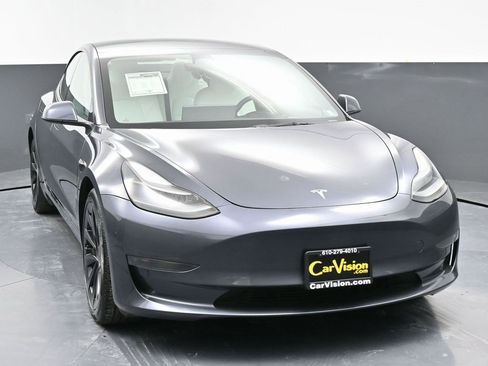 Used 2023 Tesla Model 3 Standard Range image 3