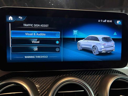 Certified 2020 Mercedes-Benz GLC 43 AMG 4MATIC image 30