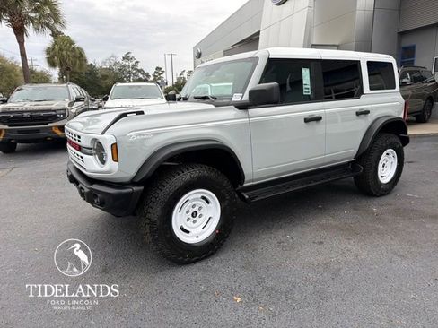 New 2026 Ford Bronco Heritage Edition image 4