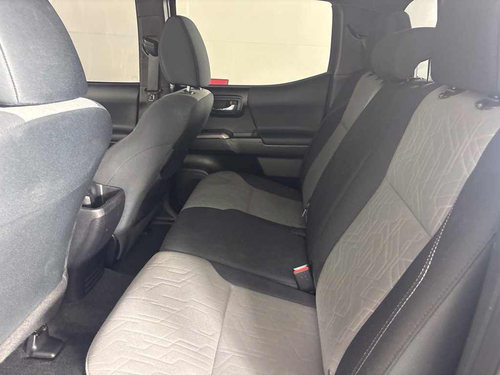 Used 2021 Toyota Tacoma TRD Off-Road w/ Technology Package AWD/4WD image 23