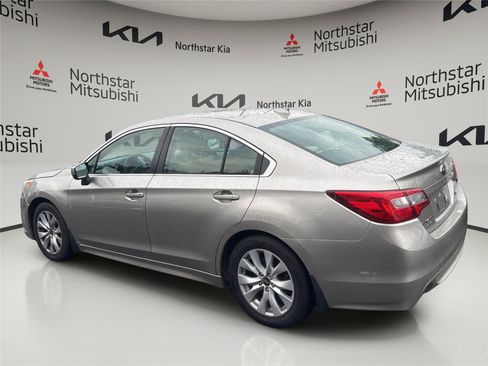 Used 2017 Subaru Legacy 2.5i Premium AWD/4WD image 2