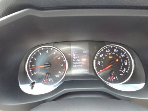 Used 2022 Toyota RAV4 LE AWD/4WD image 36