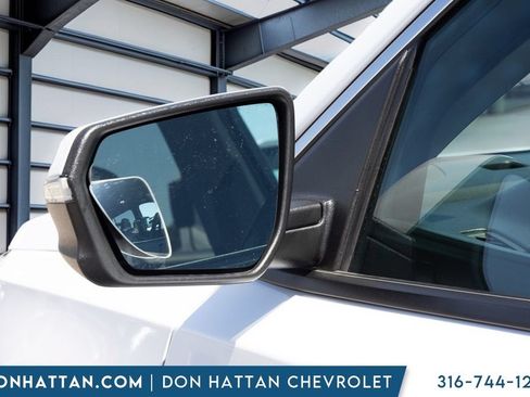 Used 2022 GMC Terrain SLT AWD/4WD image 29