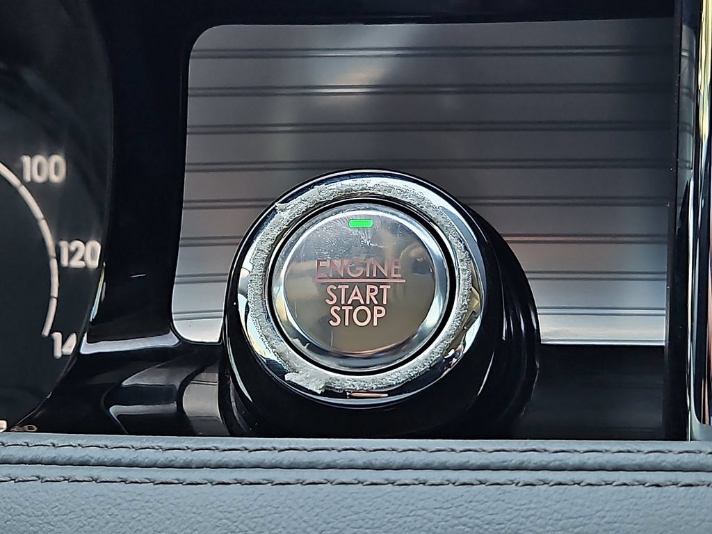 Used 2020 Lincoln Corsair Reserve w/ Appearance Package FWD image 24