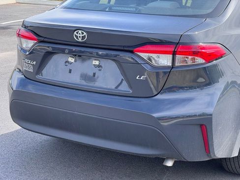 Used 2025 Toyota Corolla LE image 33
