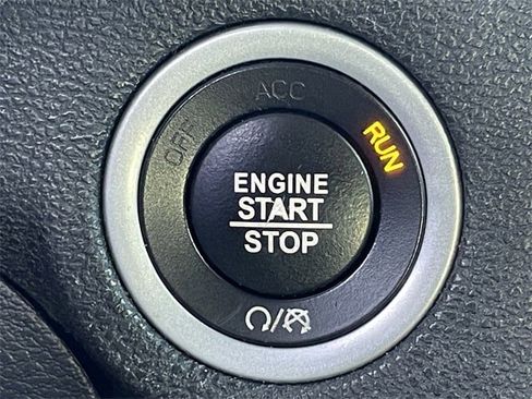 Used 2019 Dodge Charger SXT image 20
