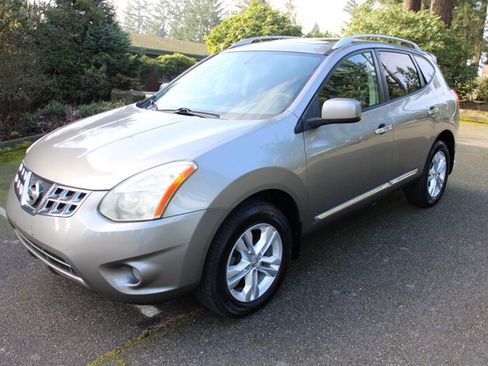 Used 2013 Nissan Rogue SV w/ Premium Pkg image 1