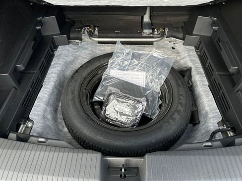 Certified 2026 Nissan Rogue SV image 28