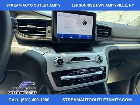 Used 2022 Ford Explorer XLT image 45