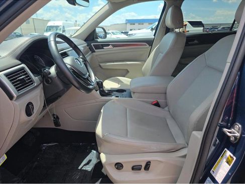 Used 2019 Volkswagen Atlas SE w/ Towing Package FWD image 9