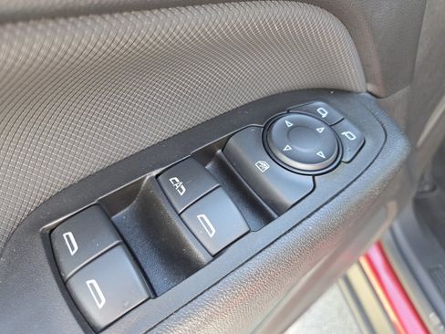 Used 2022 Chevrolet Equinox RS w/ RS Leather Package AWD/4WD image 35
