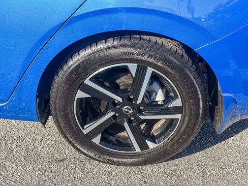 Used 2024 Nissan Sentra SV FWD image 12