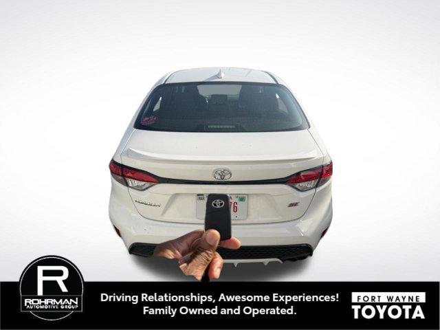 Used 2021 Toyota Corolla SE FWD image 5