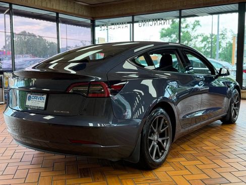 Used 2022 Tesla Model 3 RWD image 8