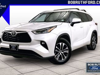 Used 2022 Toyota Highlander XLE video 1