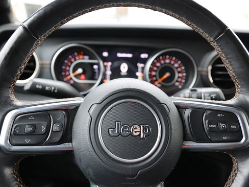 Used 2021 Jeep Wrangler Unlimited Sahara image 33