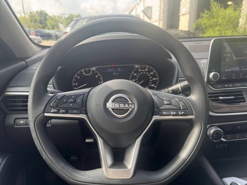Used 2026 Nissan Altima 2.5 SV FWD image 27