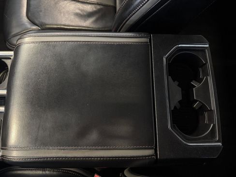 Used 2019 Ford F150 Platinum w/ Equipment Group 701A Luxury image 40