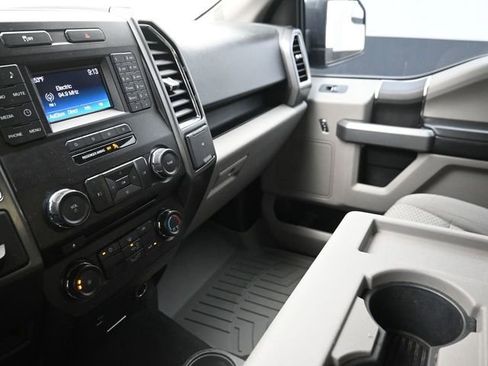 Used 2016 Ford F150 XLT RWD image 27