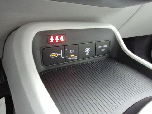 New 2026 Hyundai Kona SE image 26