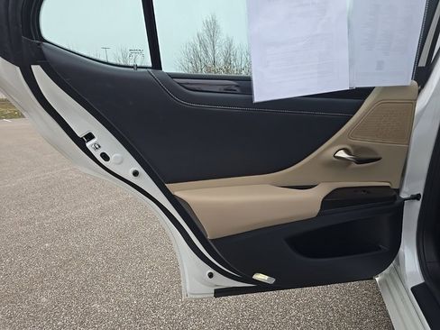 Used 2019 Lexus ES 350 Luxury image 31