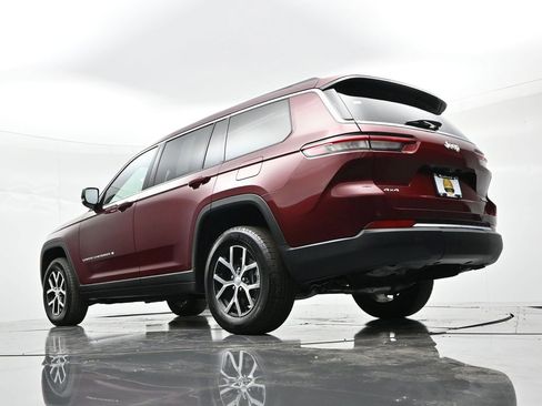 Used 2025 Jeep Grand Cherokee L Limited AWD/4WD image 30