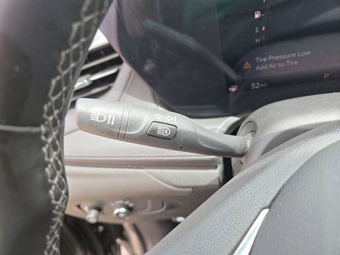 Used 2025 Buick Encore GX Preferred AWD/4WD image 18