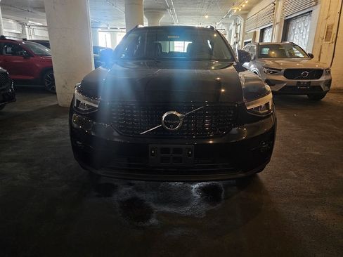 Certified 2024 Volvo XC40 B5 Plus w/ Protection Package Premier AWD/4WD image 6