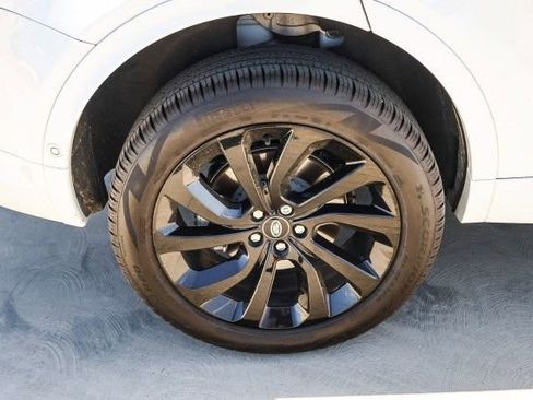 Certified 2024 Land Rover Discovery Sport S image 8