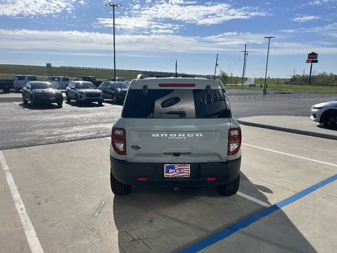 Used 2023 Ford Bronco Sport Badlands image 4