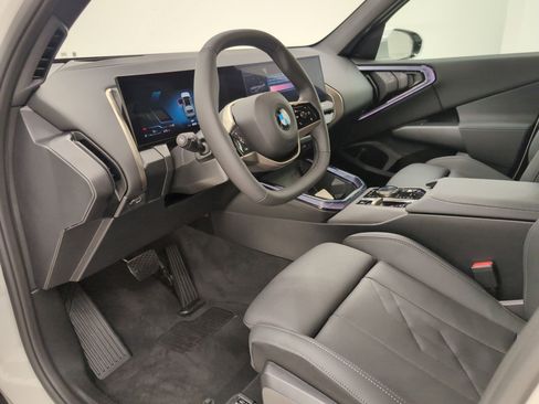 Used 2025 BMW X3 xDrive30i w/ Premium Package image 4