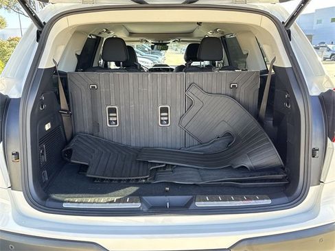 Certified 2025 Subaru Ascent Touring image 13