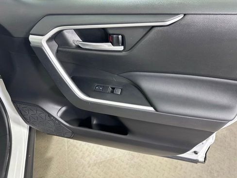 Used 2023 Toyota RAV4 XLE w/ Convenience Package AWD/4WD image 9