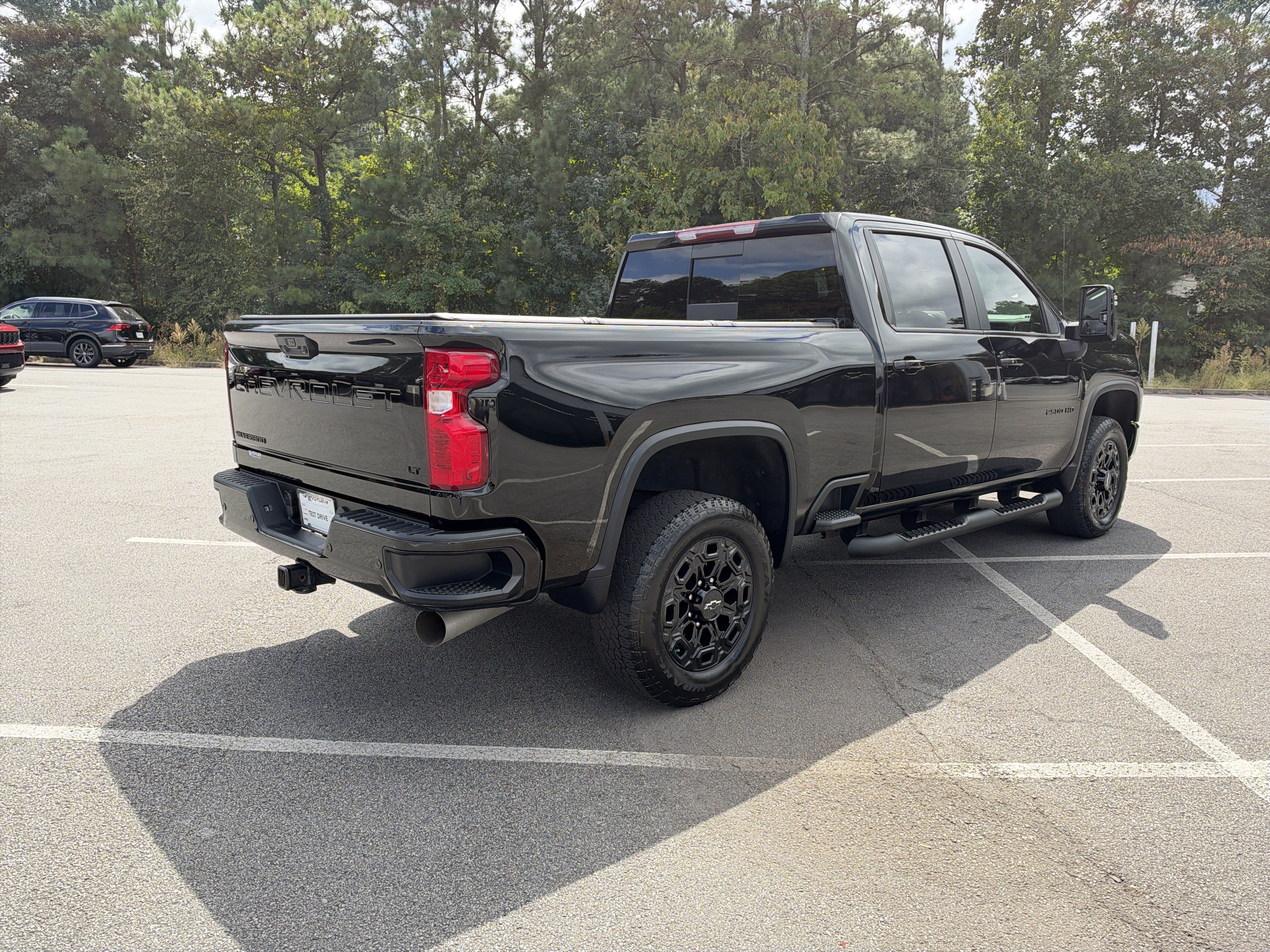 Used 2023 Chevrolet Silverado 2500 LT w/ Midnight Edition AWD/4WD image 8